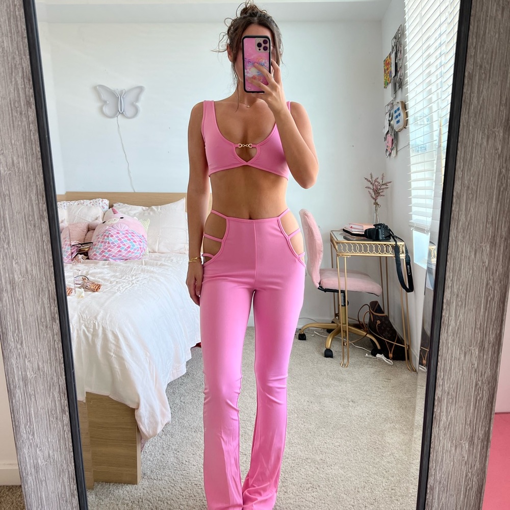 I am gia inspired crop top pant set
Open hip cutout 
Halloween (barbie, fairy